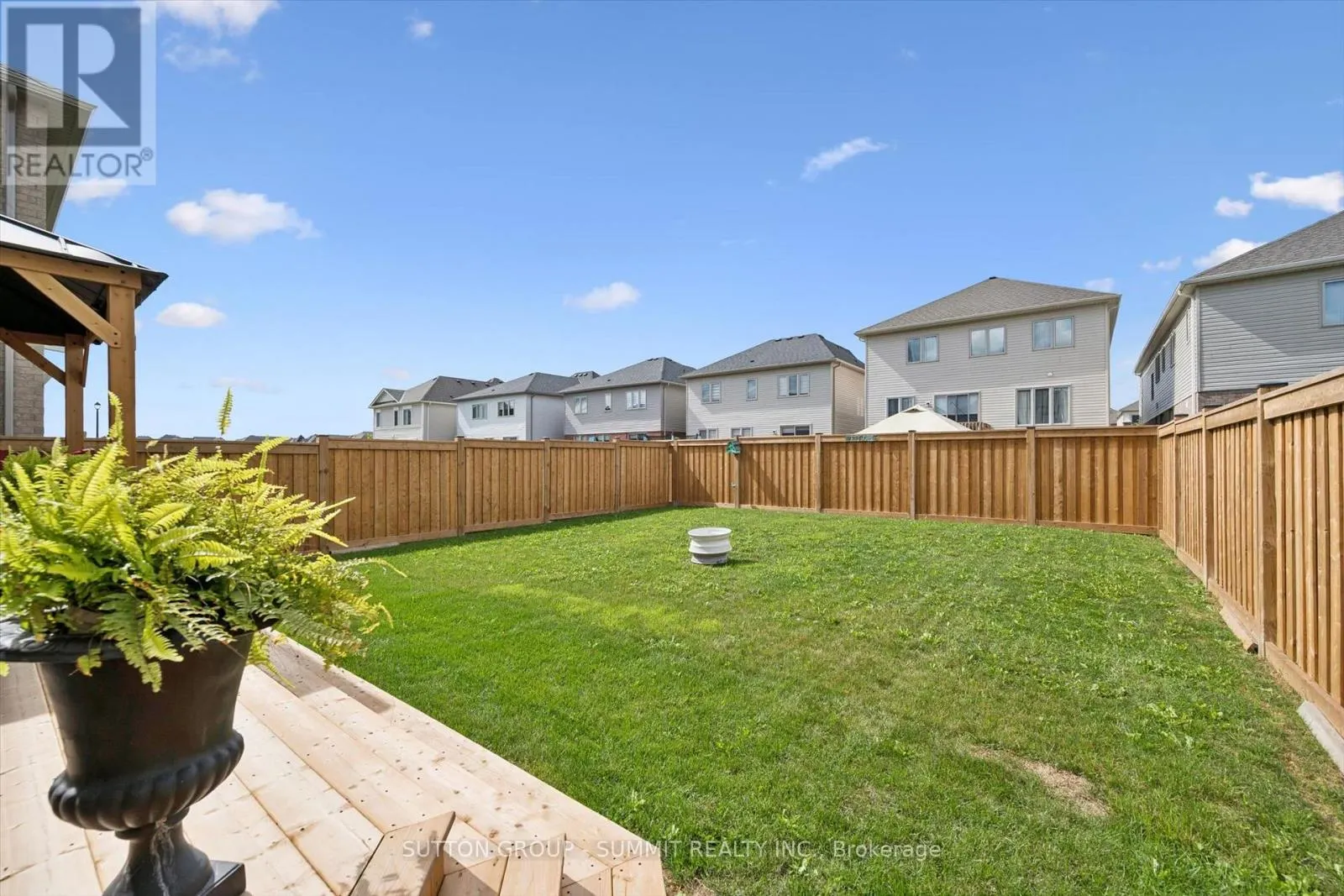 67 HARPIN WAY W