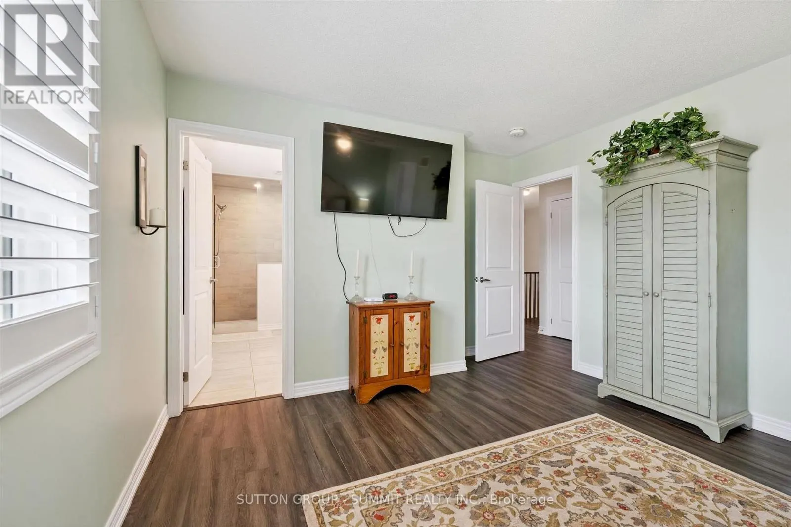 67 HARPIN WAY W