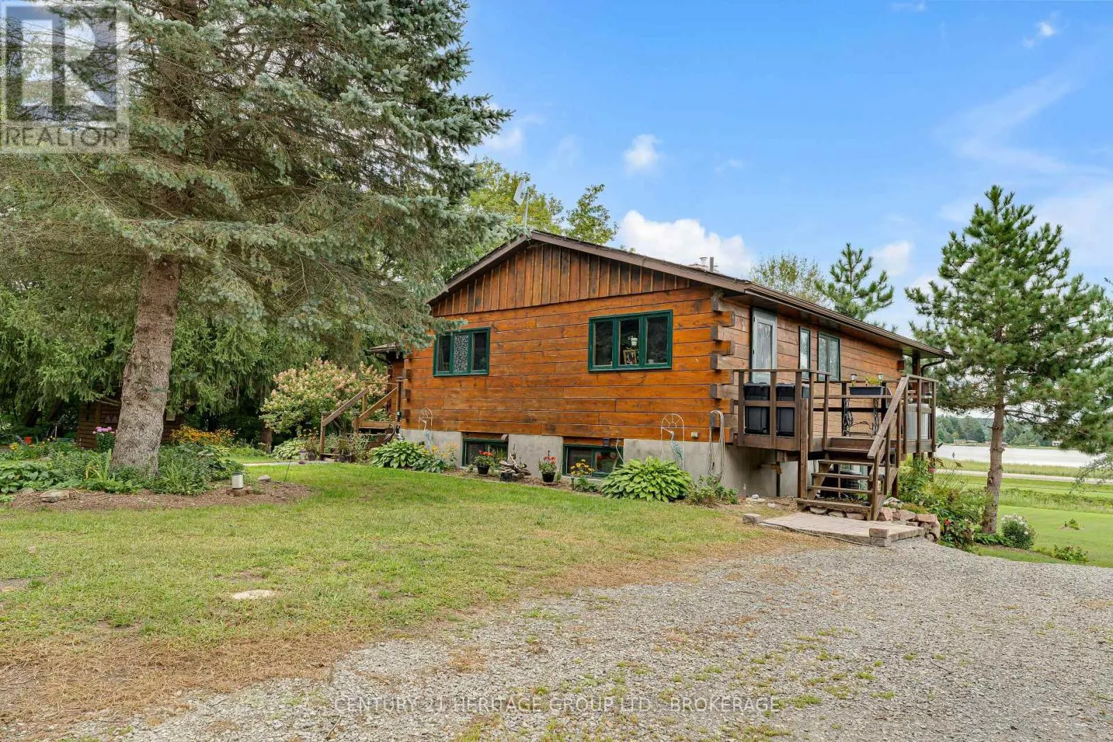 137 OLD RIVER ROAD W