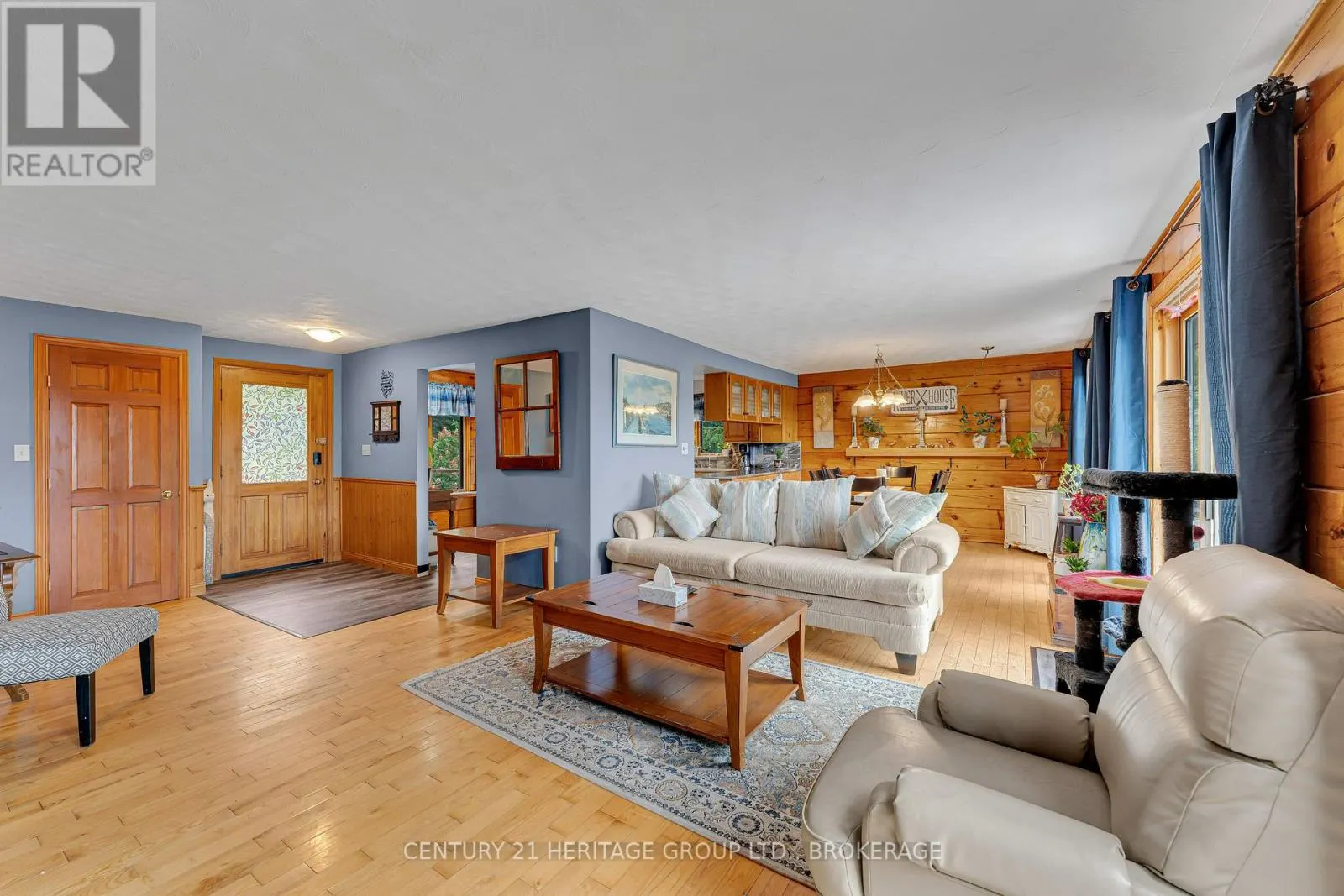 137 OLD RIVER ROAD W