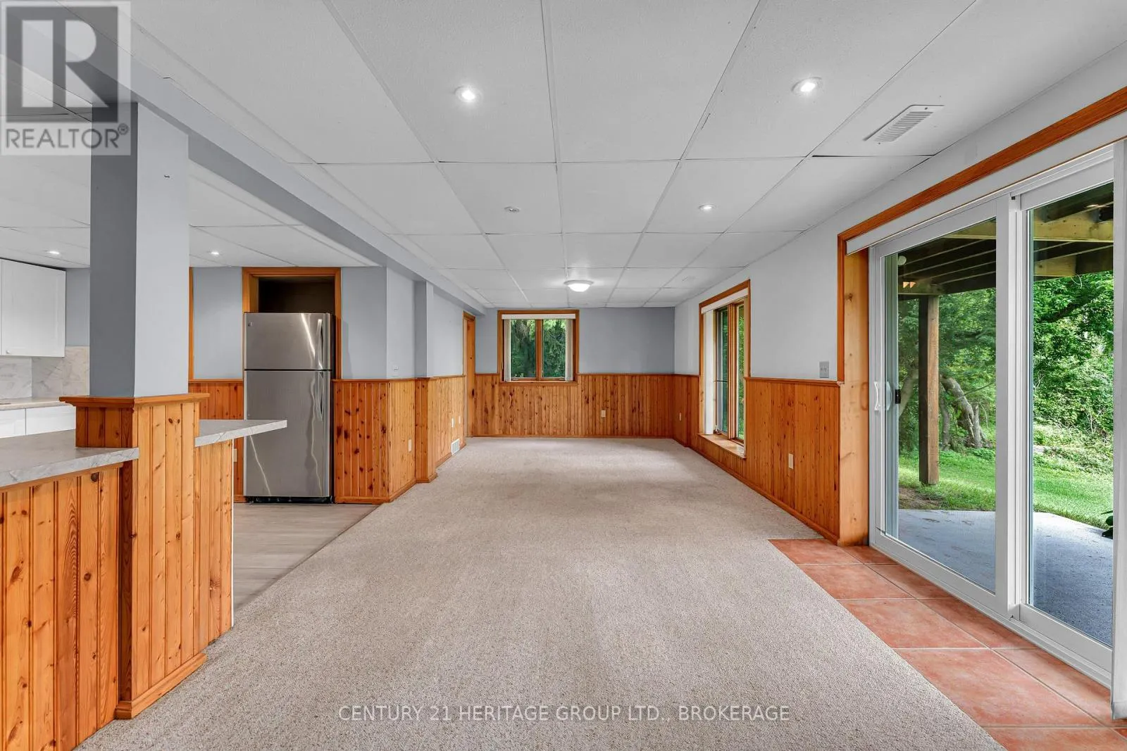 137 OLD RIVER ROAD W