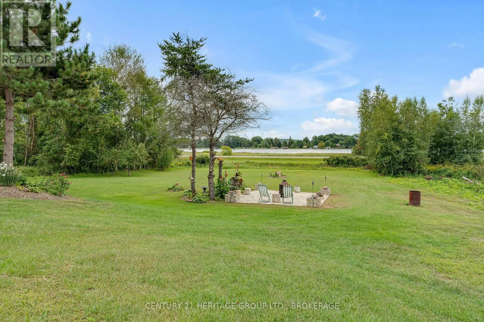 137 OLD RIVER ROAD W