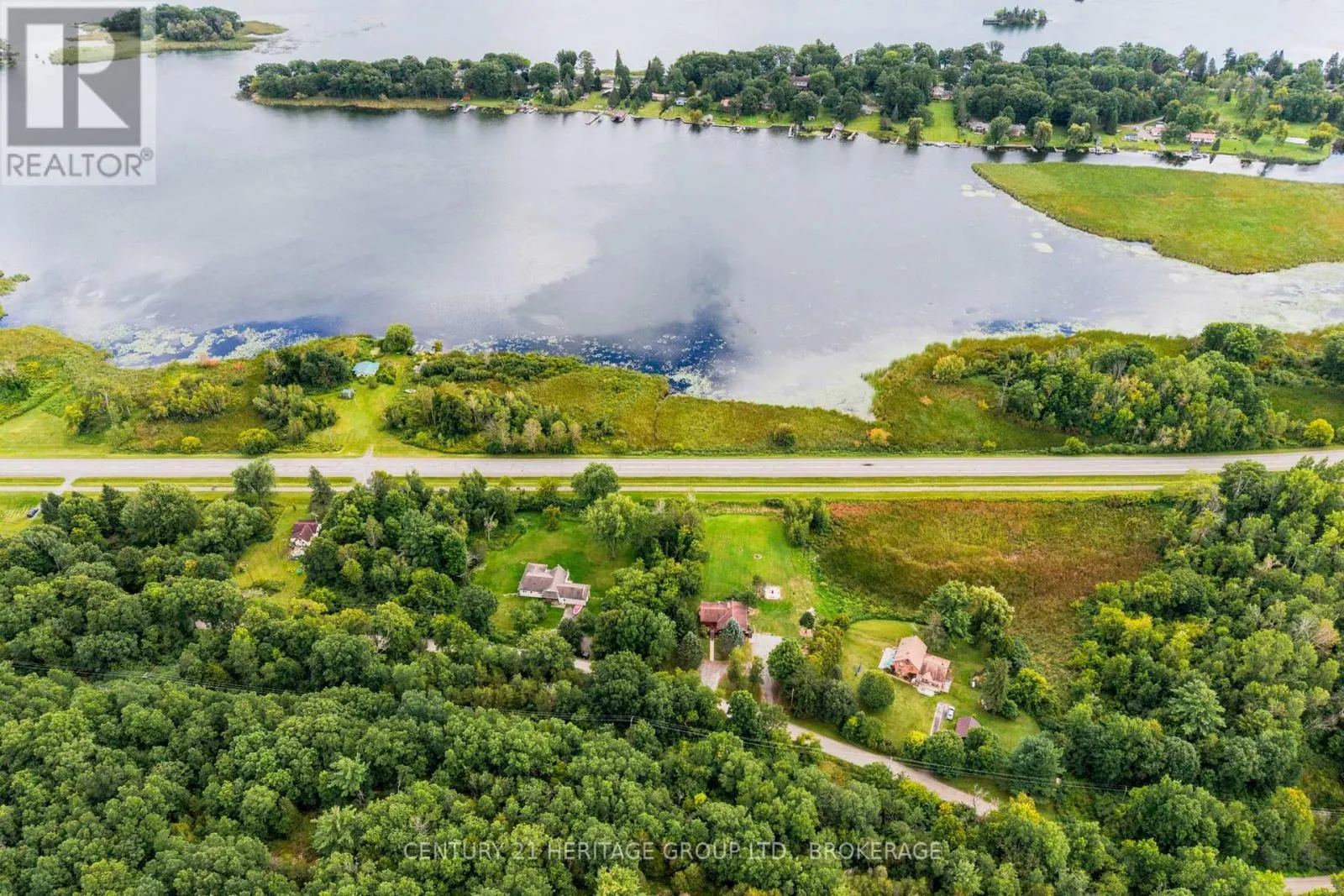 137 OLD RIVER ROAD W