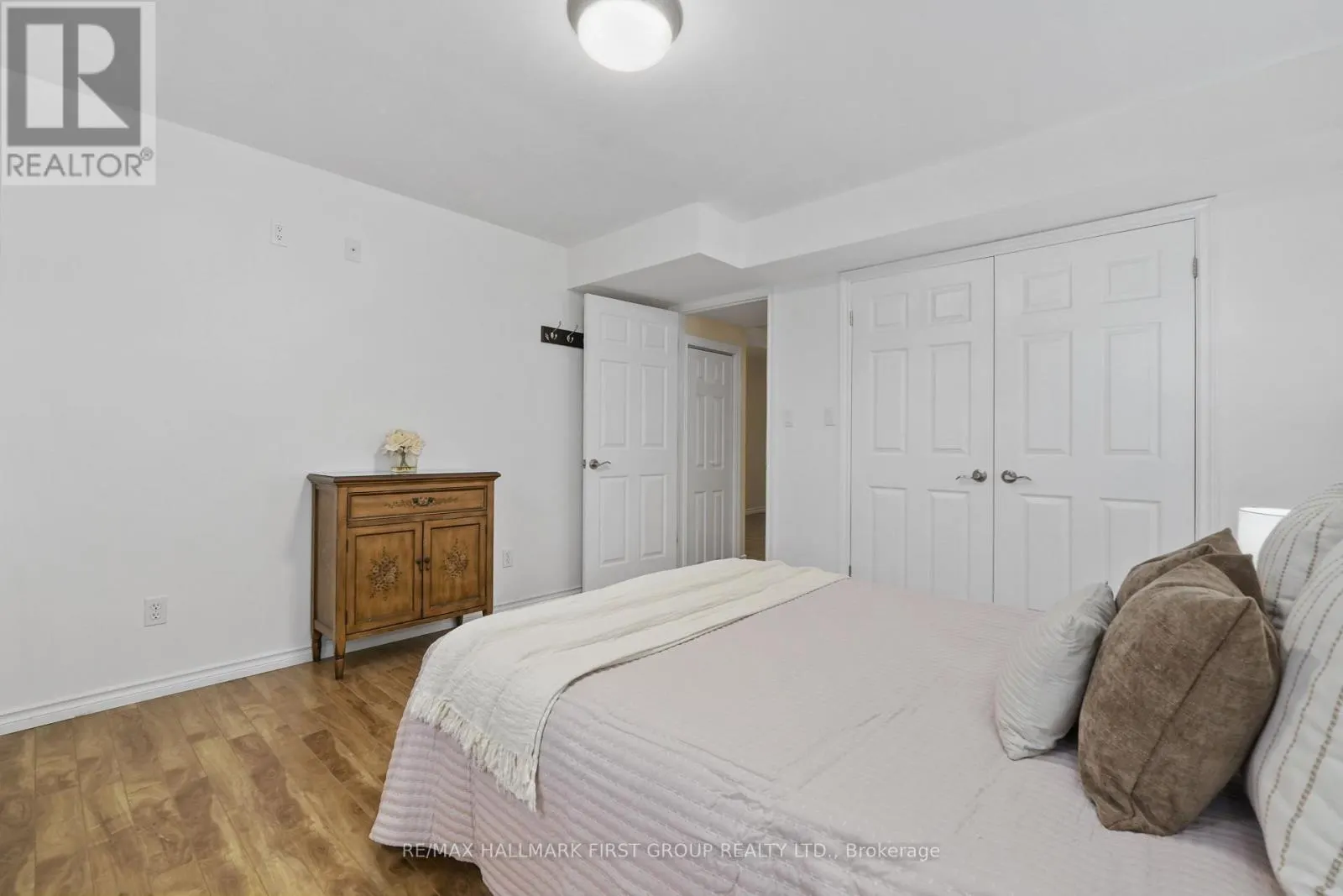 1226 ASHLAND DRIVE