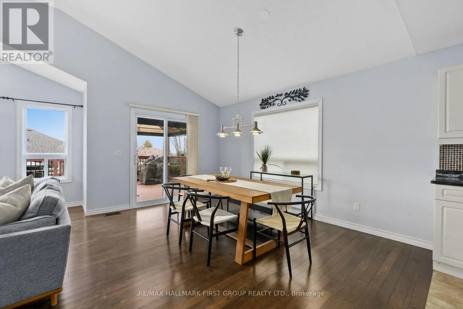 1226 ASHLAND DRIVE