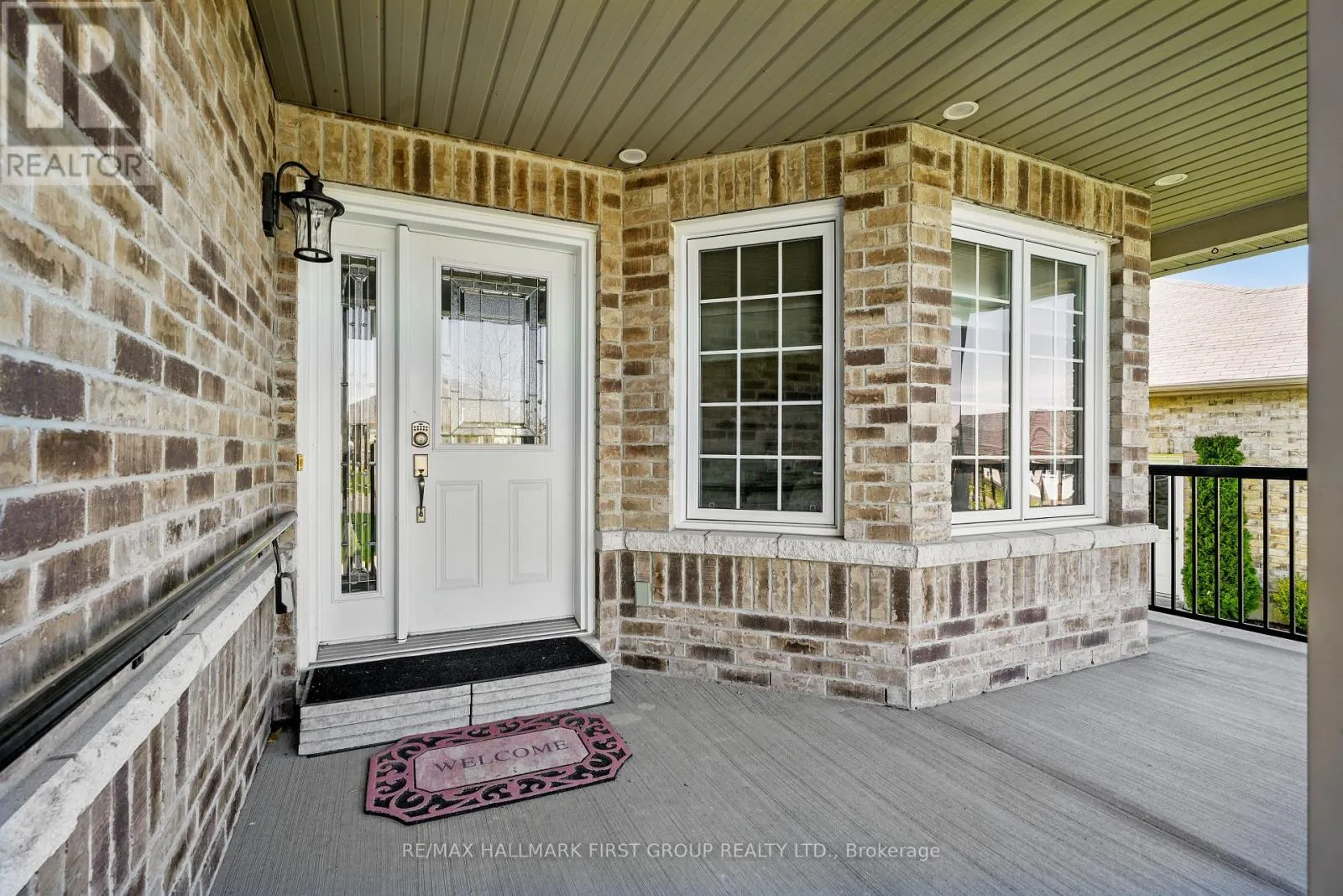 1226 ASHLAND DRIVE
