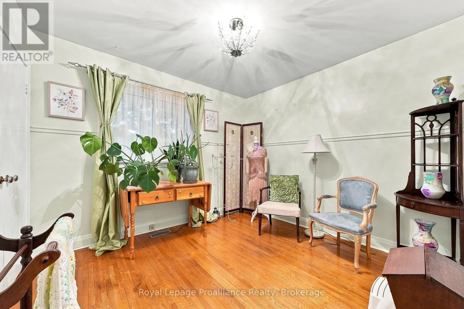 130 HASTINGS DRIVE