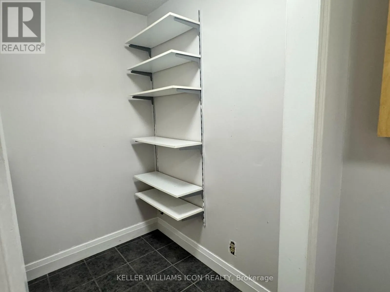 3 - 3415 UPLANDS DRIVE
