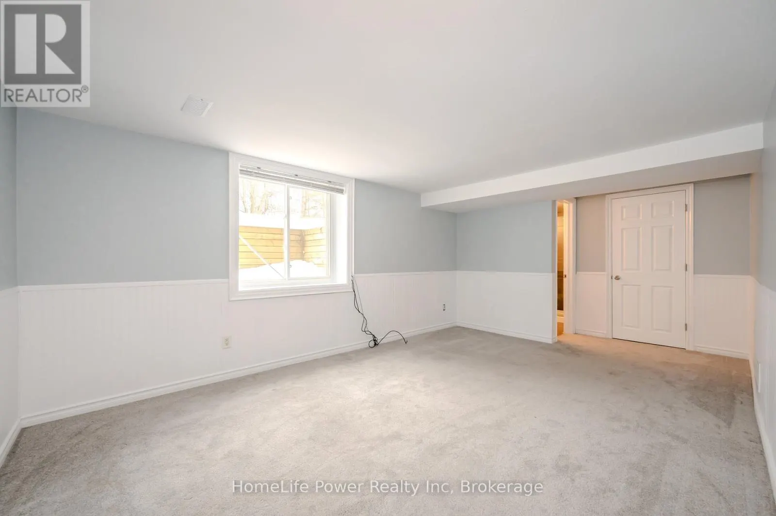 4290 VICTORIA ROAD S