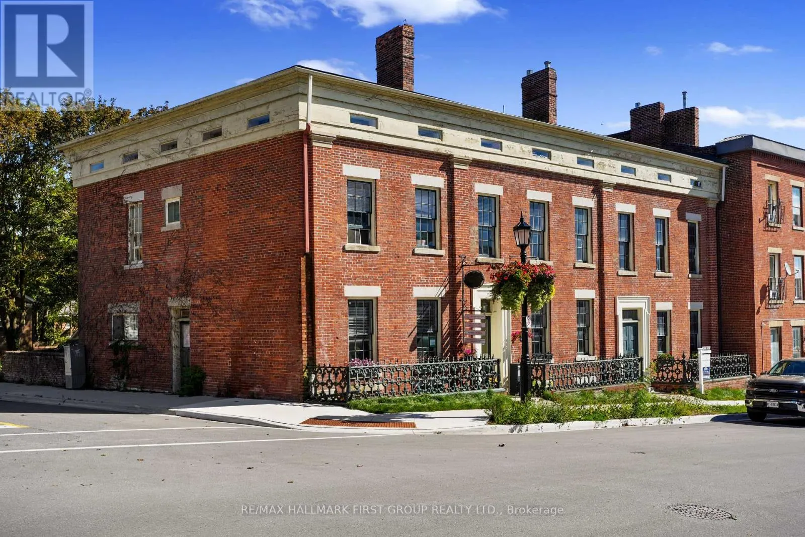 134-136 WALTON STREET