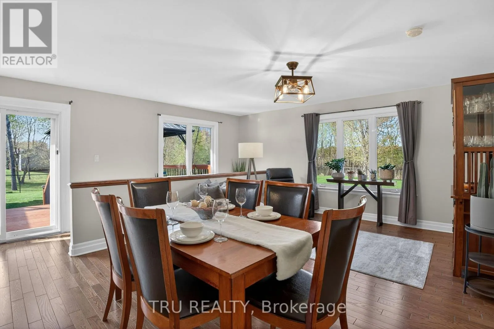 52 KIMBERLY AVENUE