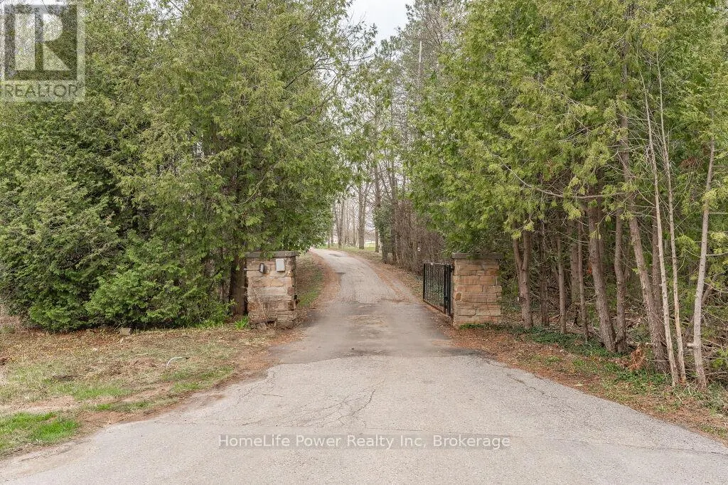 4290 VICTORIA ROAD S