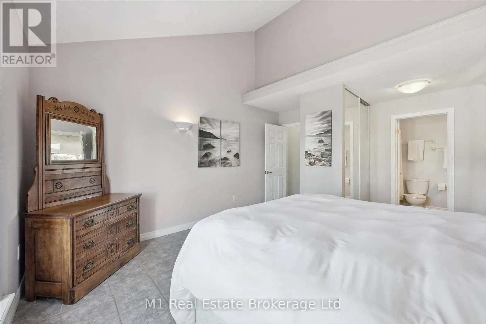 105 RIVERWALK PLACE