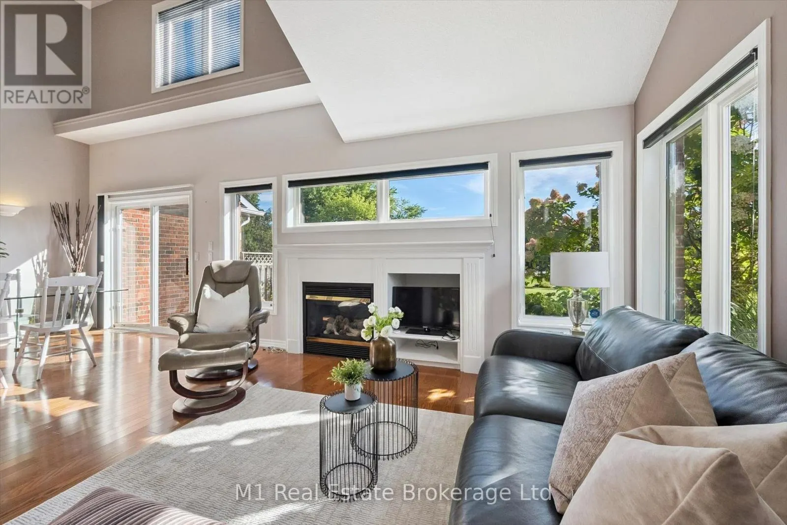 105 RIVERWALK PLACE