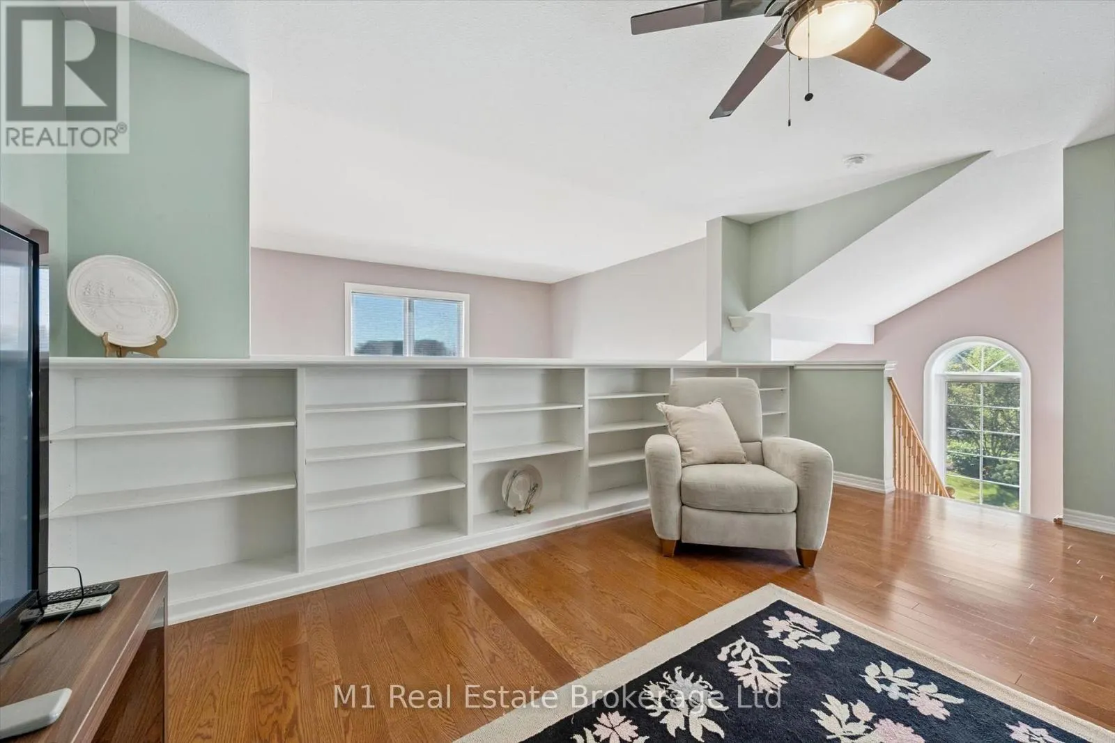 105 RIVERWALK PLACE