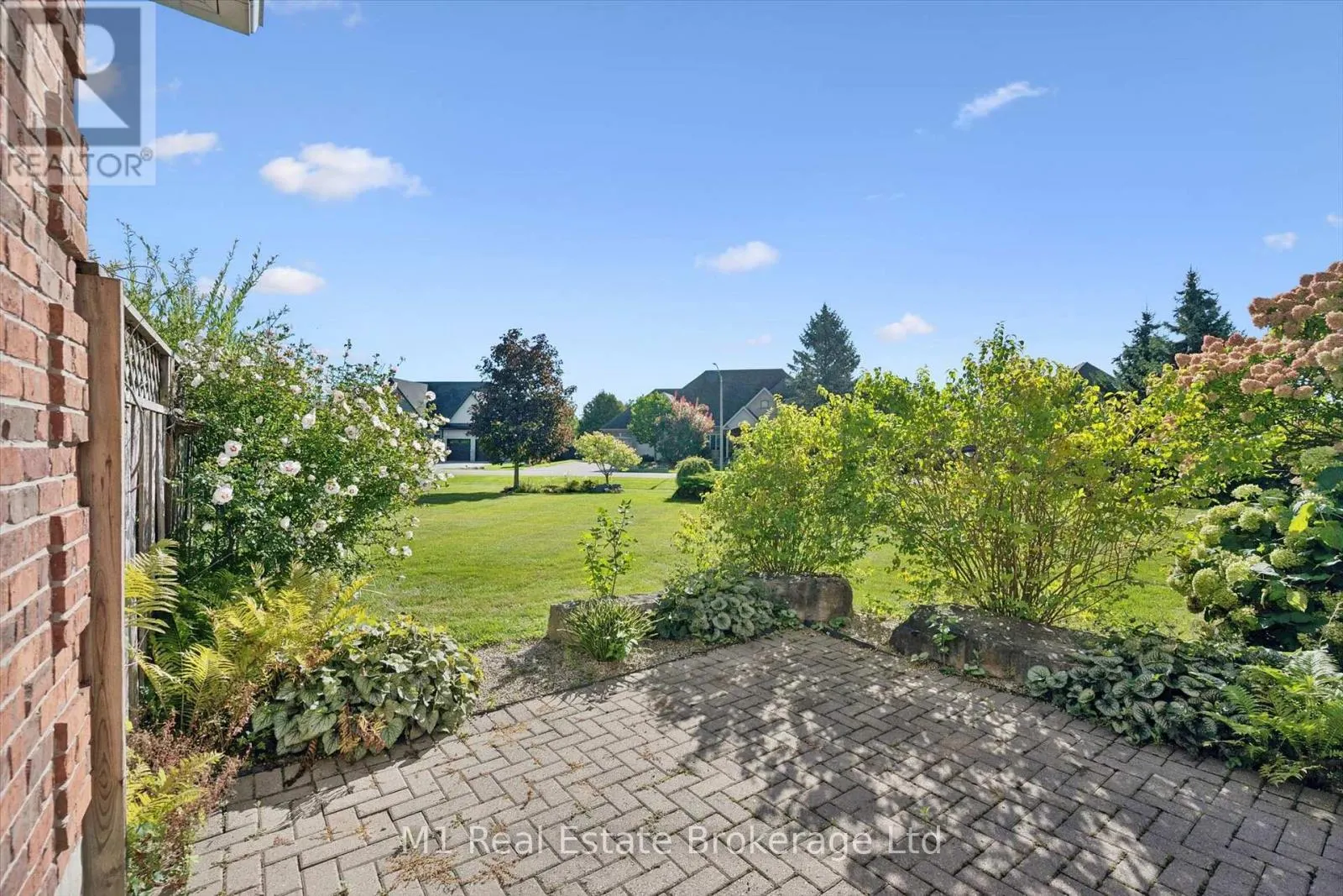 105 RIVERWALK PLACE