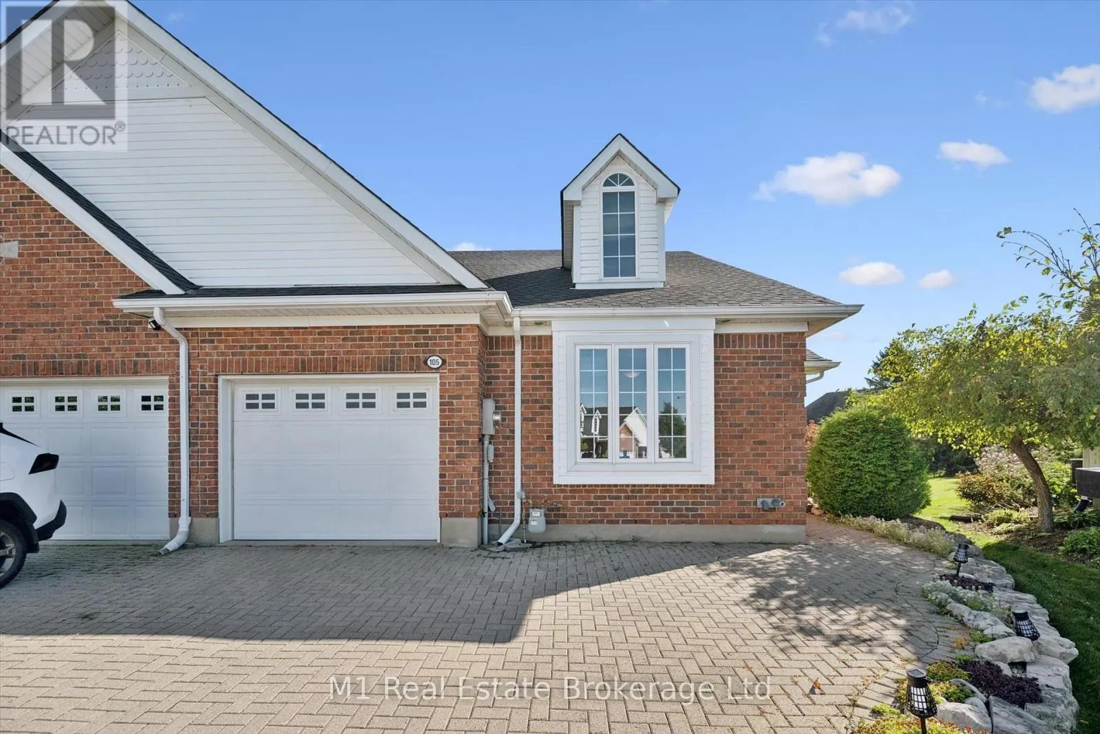 105 RIVERWALK PLACE