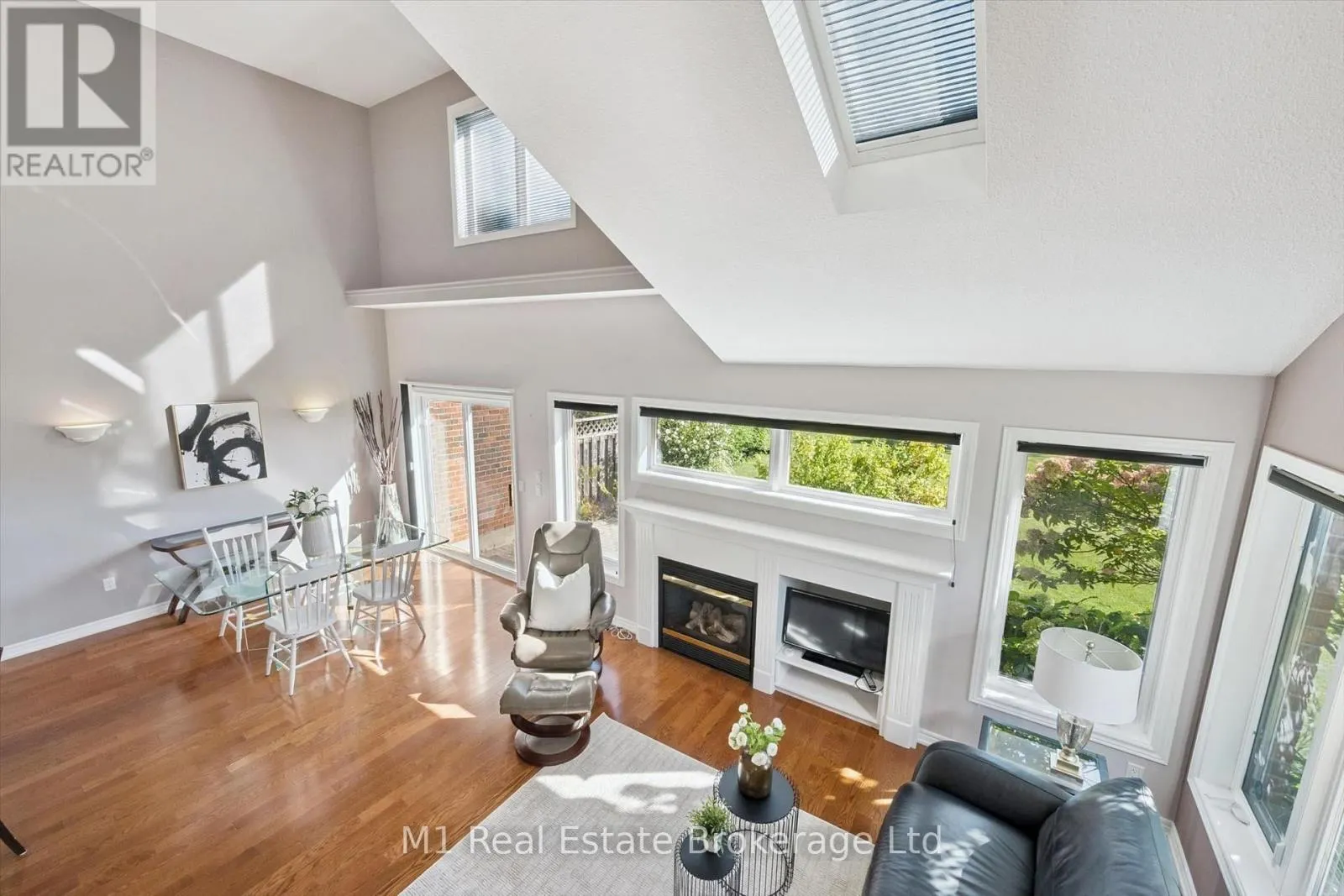 105 RIVERWALK PLACE