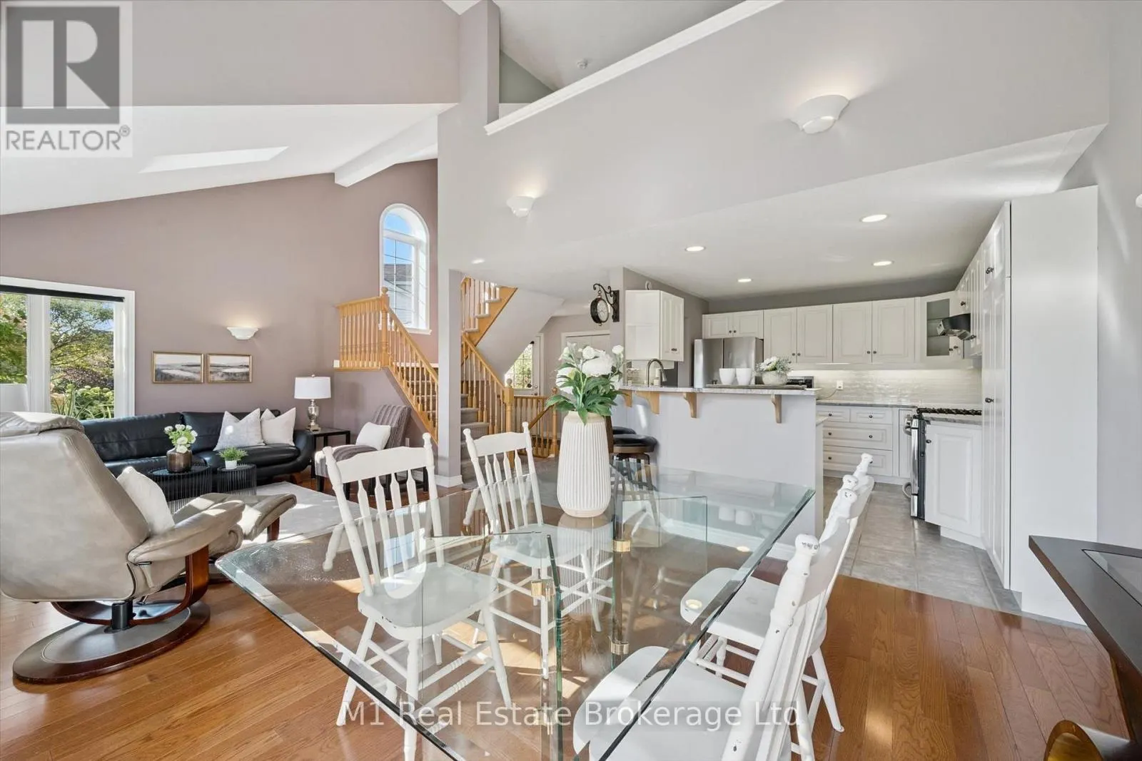 105 RIVERWALK PLACE