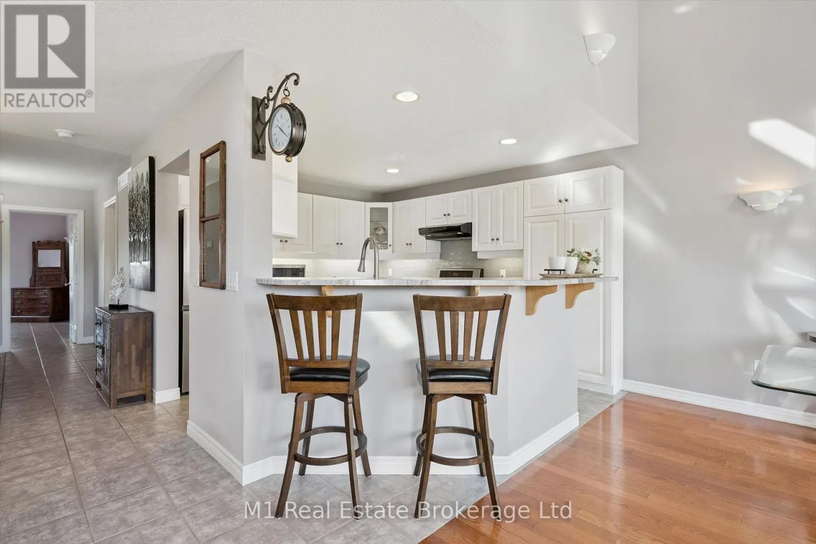 105 RIVERWALK PLACE
