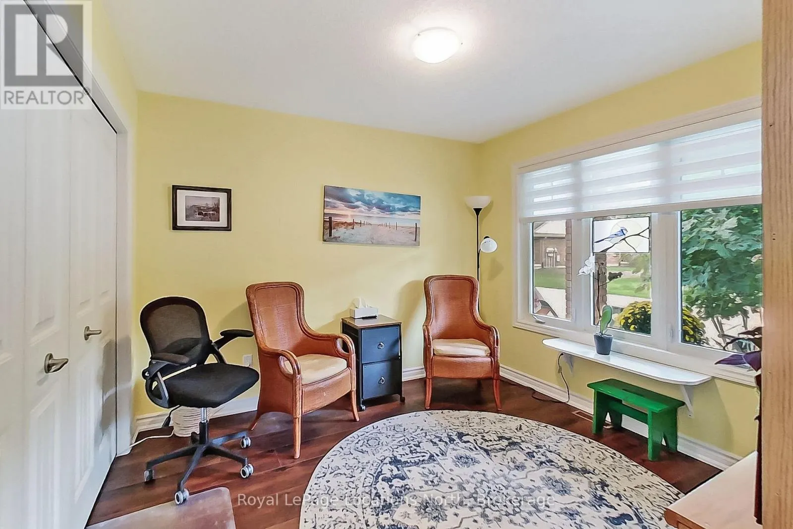 8 RUSSETT DRIVE