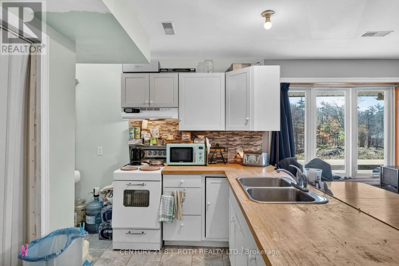 1411 11 HIGHWAY S