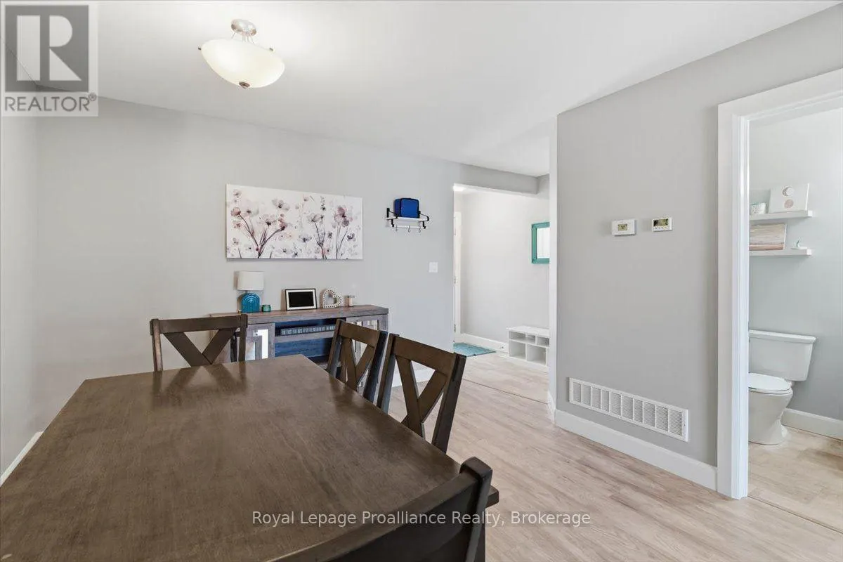 31 DEWAL PLACE