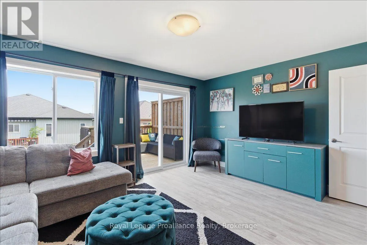 31 DEWAL PLACE