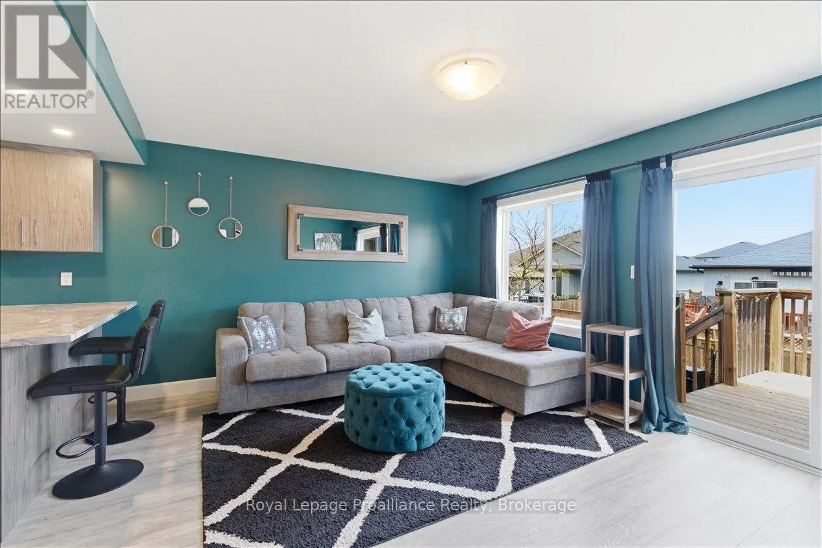 31 DEWAL PLACE