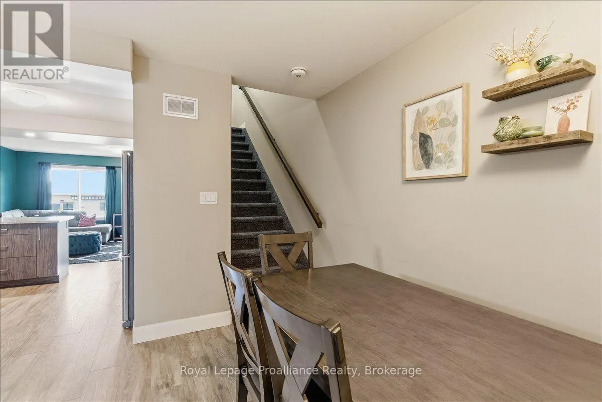 31 DEWAL PLACE