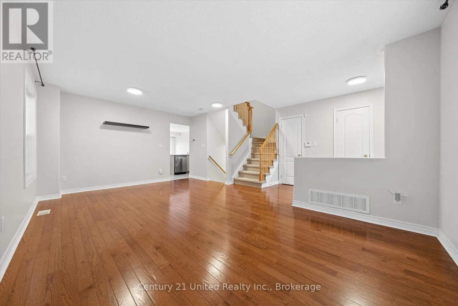 253 BOWEN DRIVE