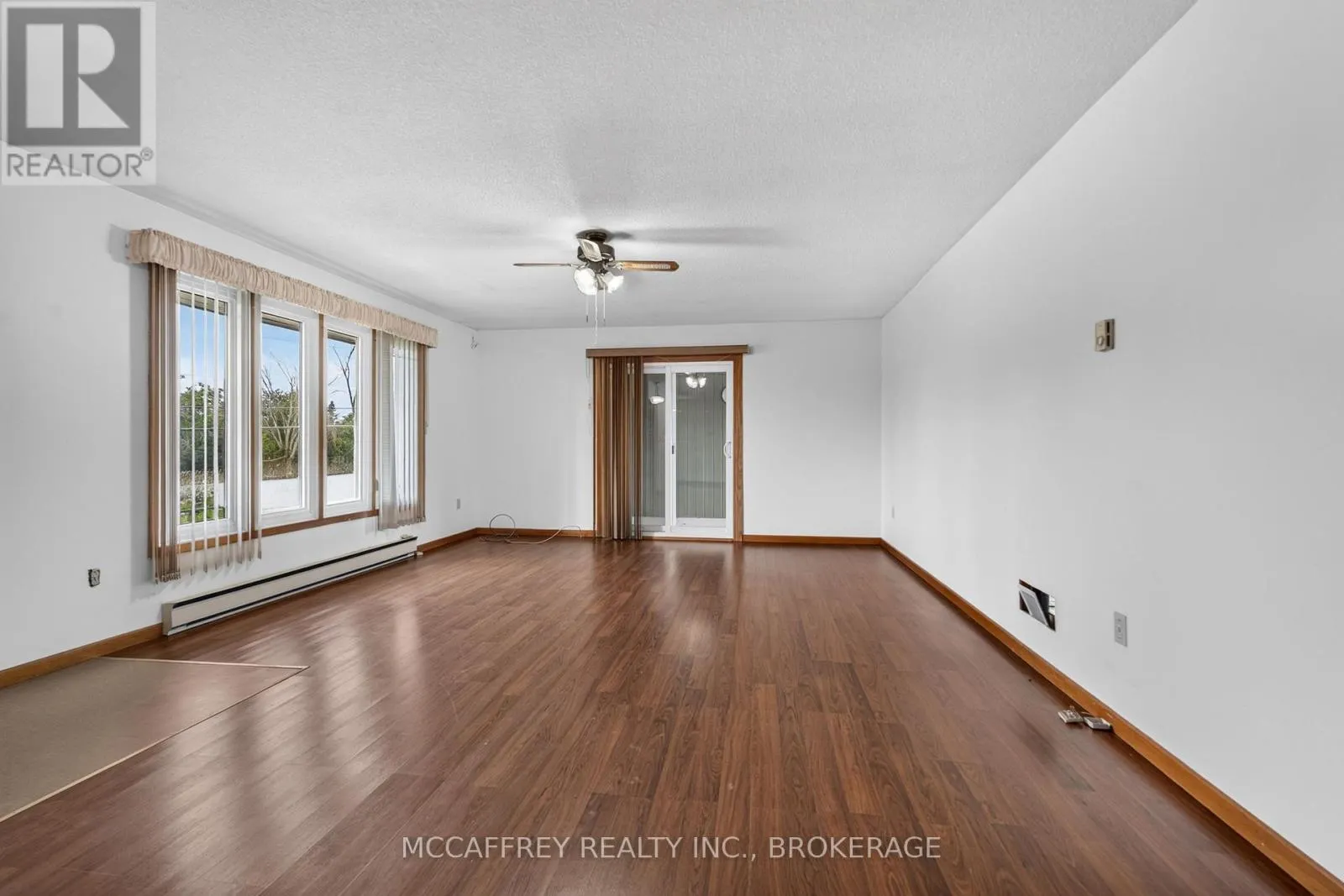 2572 COUNTY RD 1 E