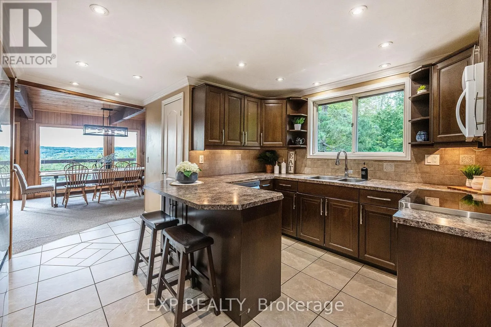 637166 PRINCE OF WALES ROAD