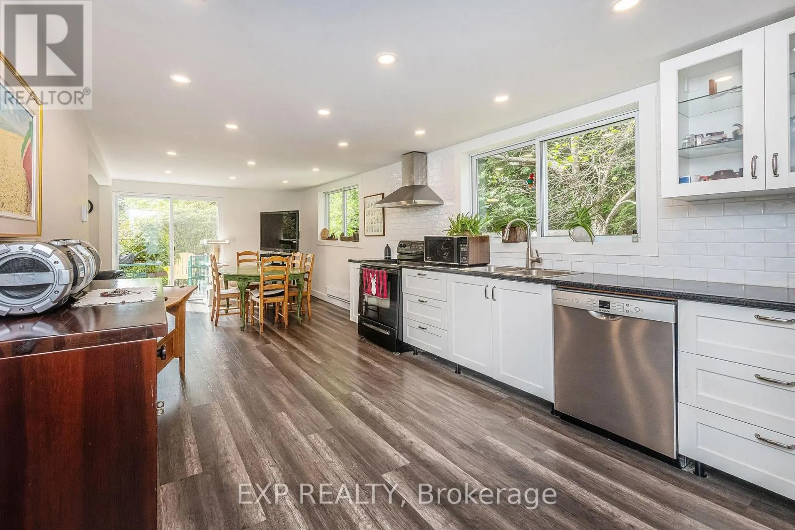 637166 PRINCE OF WALES ROAD