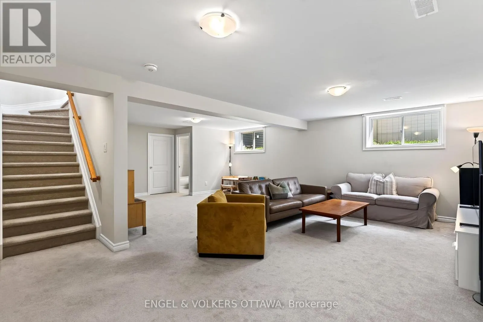 920 LUCERNE DRIVE