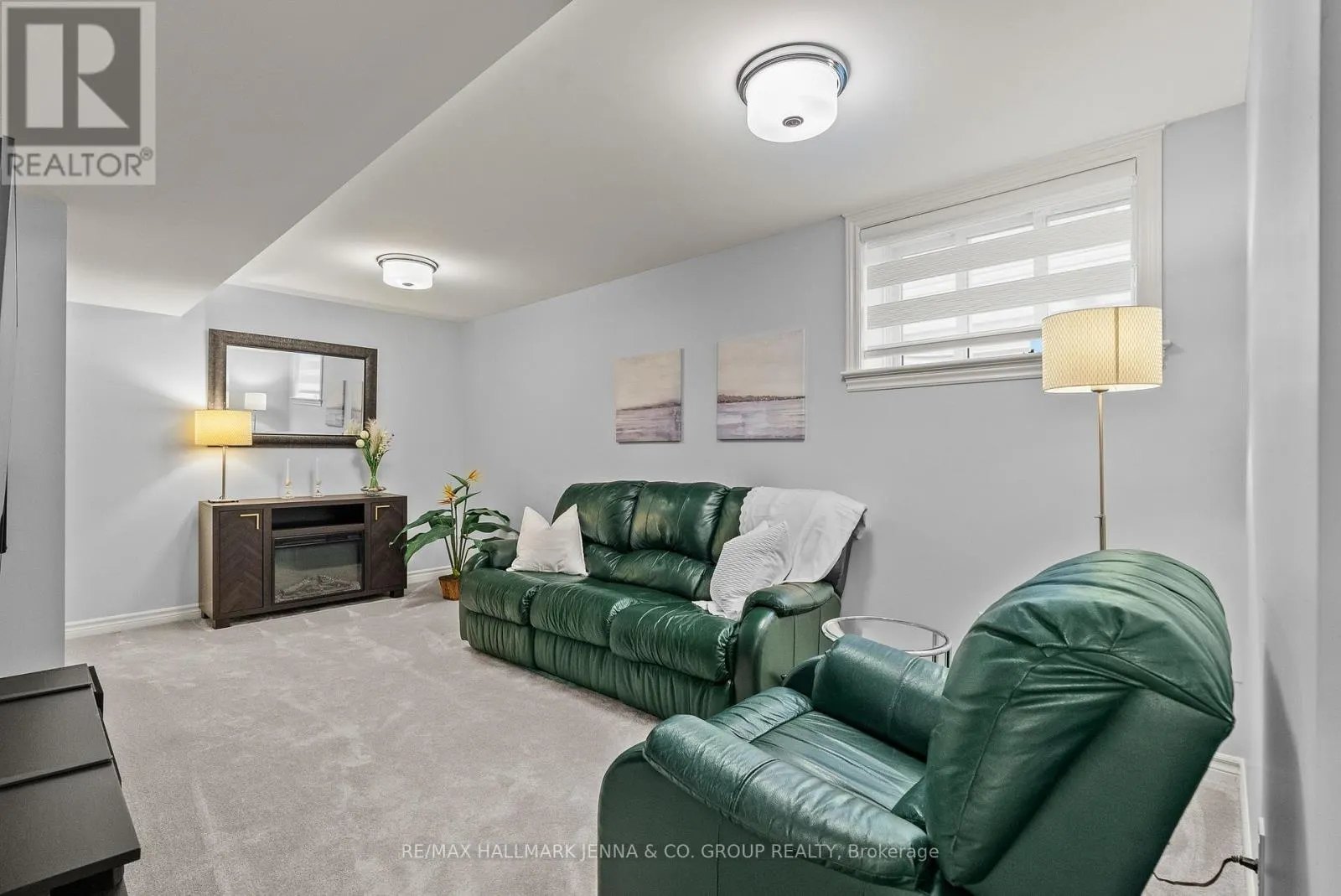 56 KAYENTA STREET