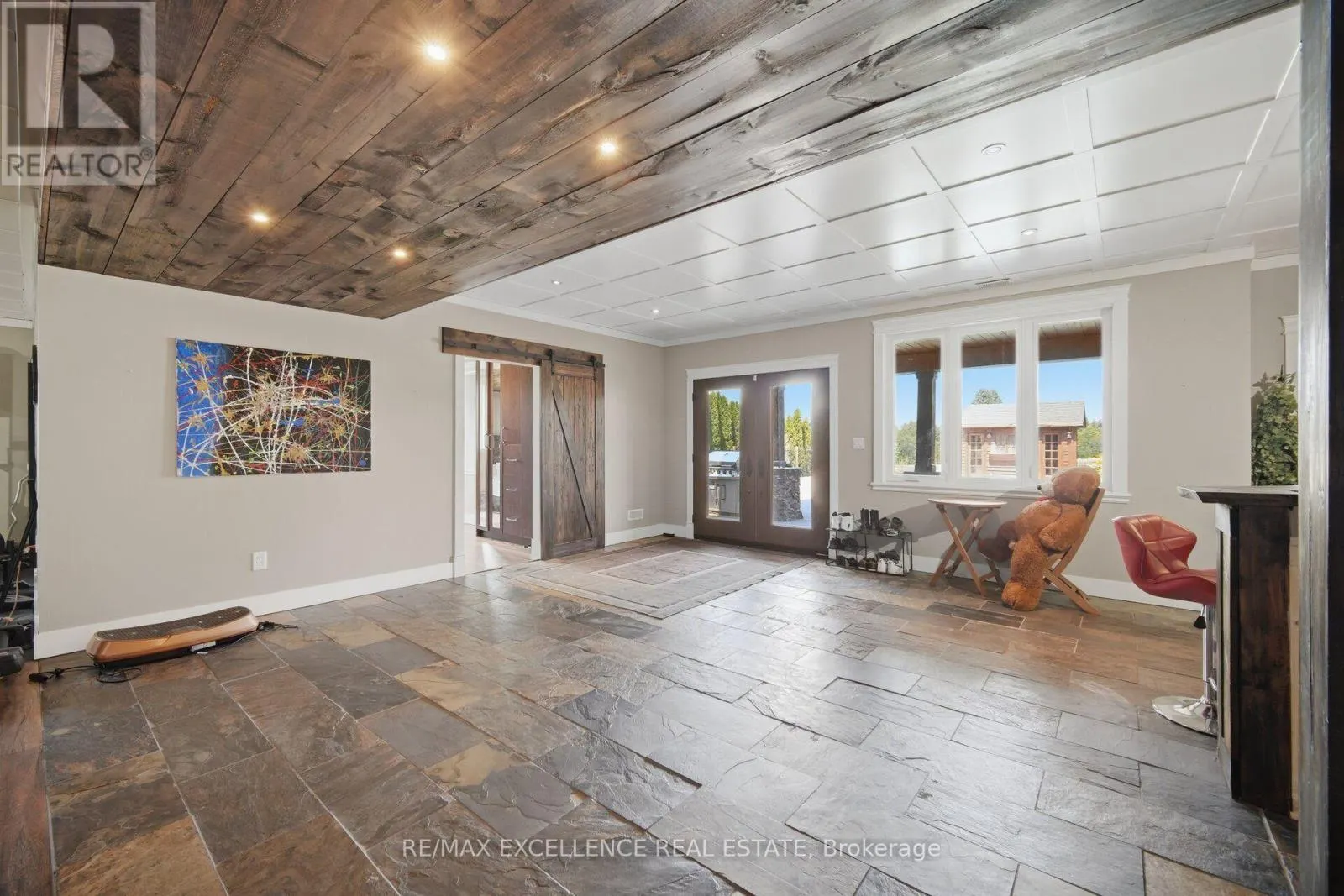 5593 TRAFALGAR ROAD