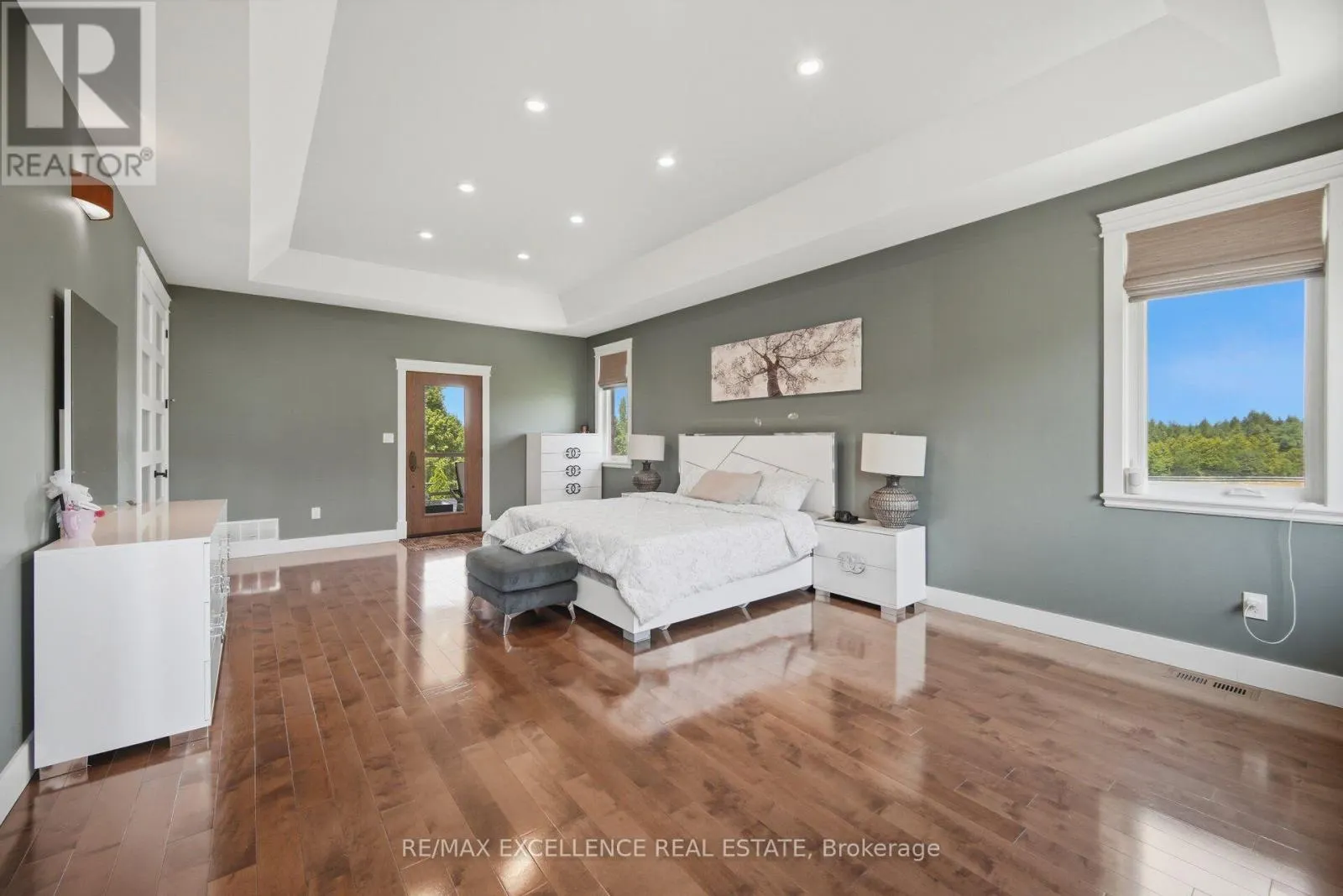 5593 TRAFALGAR ROAD