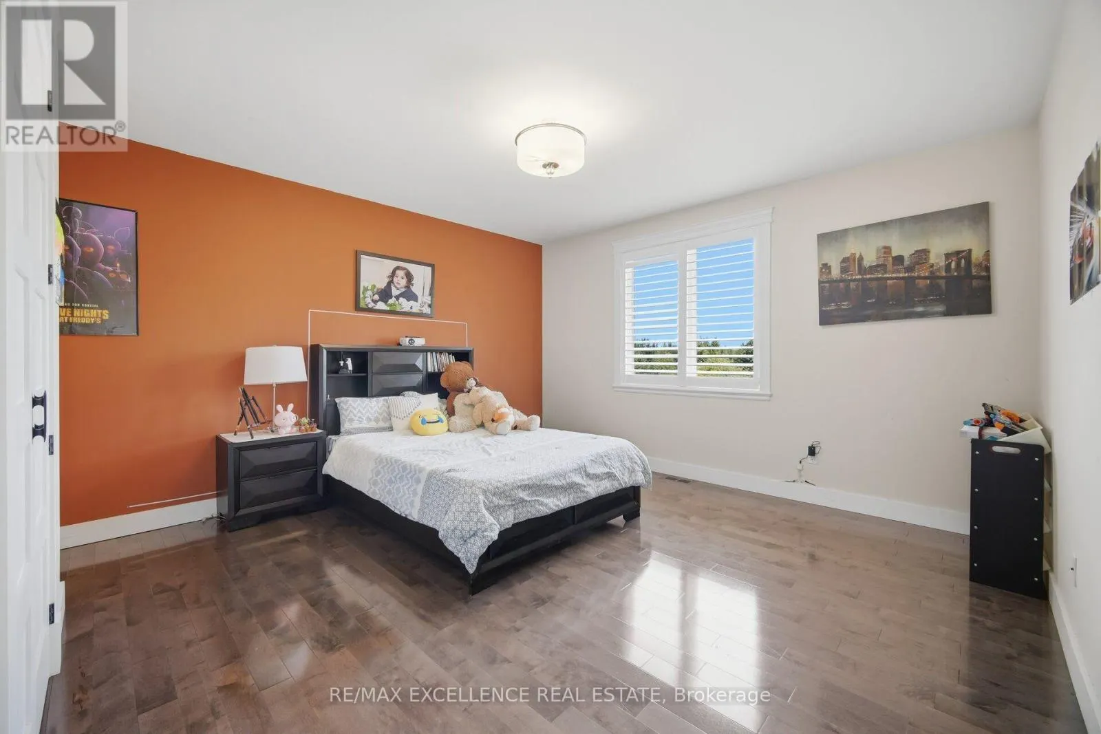 5593 TRAFALGAR ROAD