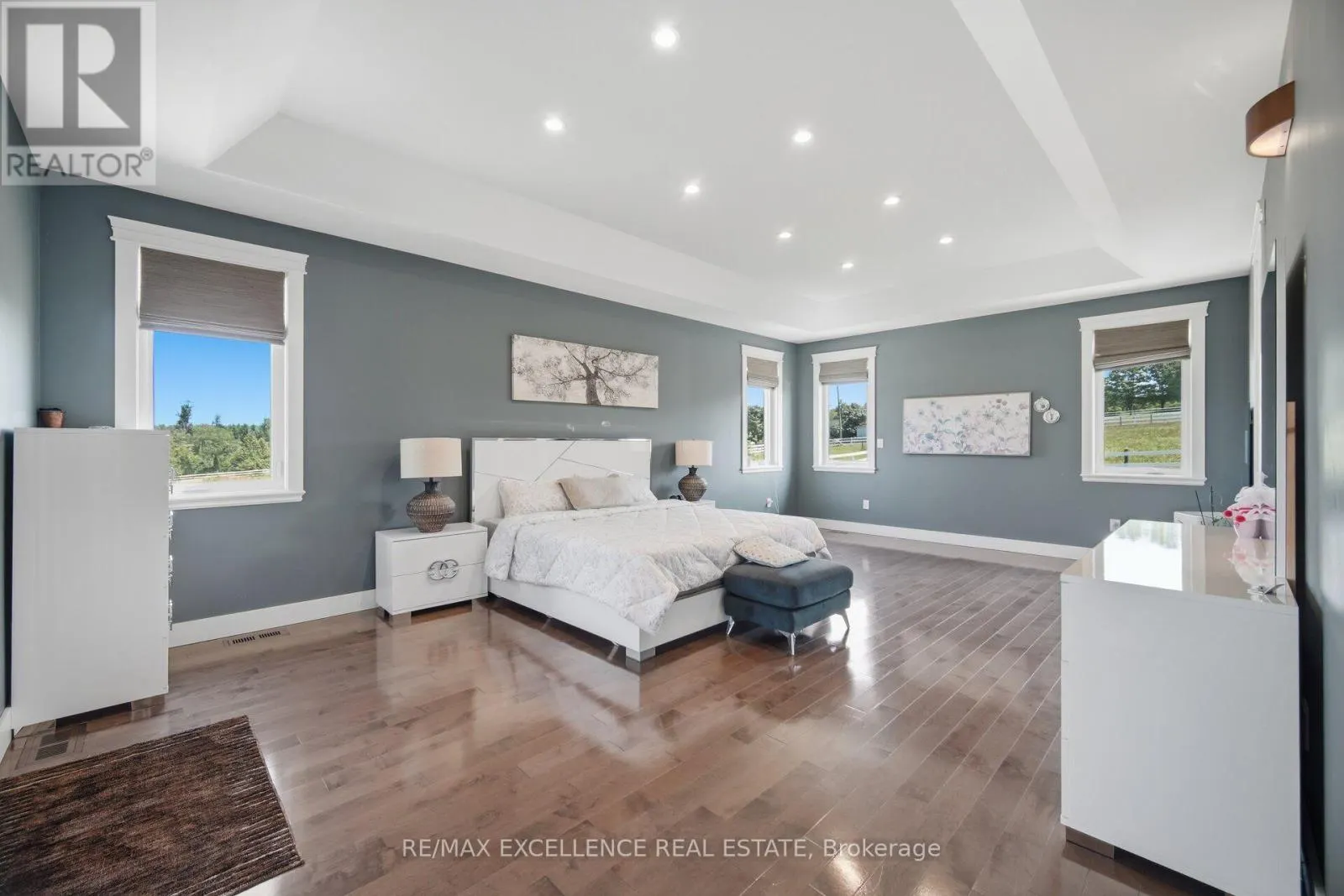 5593 TRAFALGAR ROAD