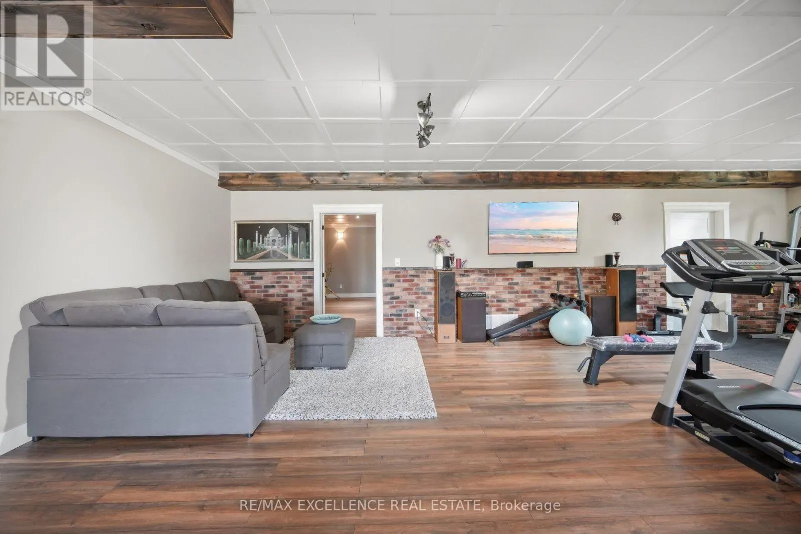 5593 TRAFALGAR ROAD
