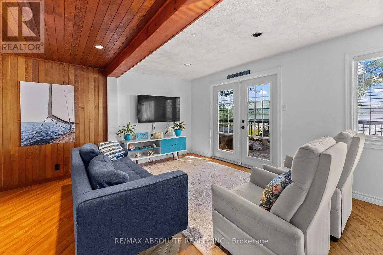 470 BAYVIEW DRIVE