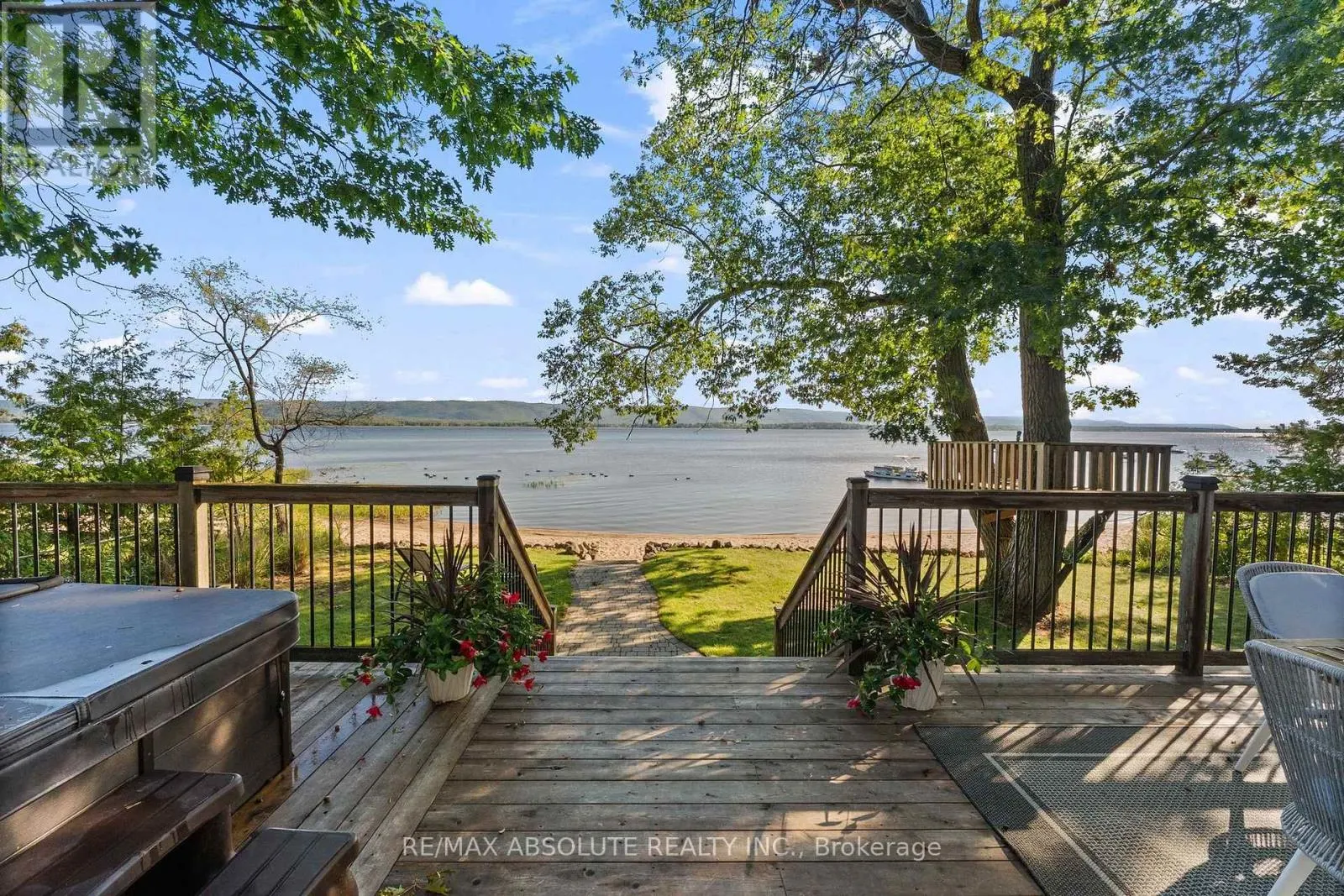 470 BAYVIEW DRIVE