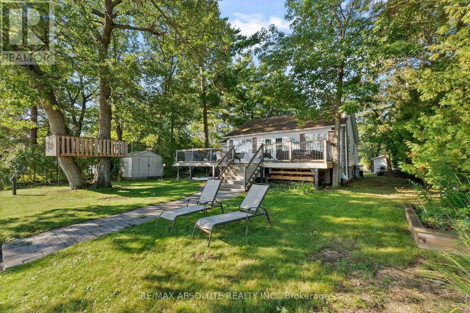 470 BAYVIEW DRIVE