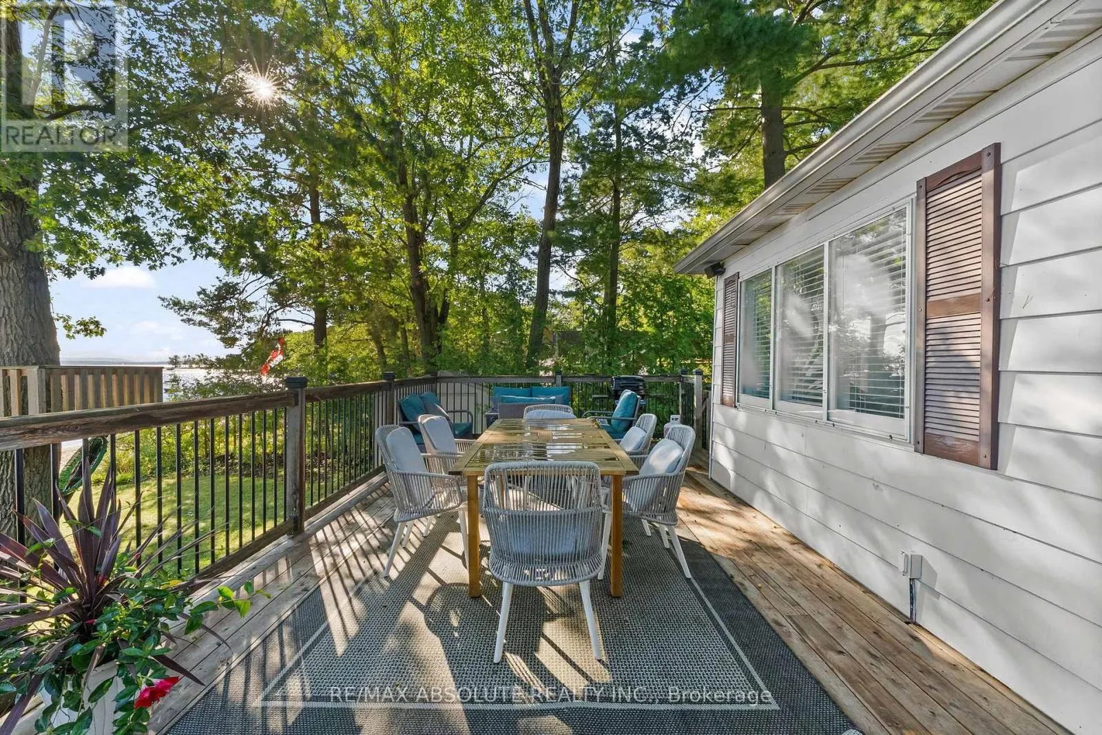 470 BAYVIEW DRIVE