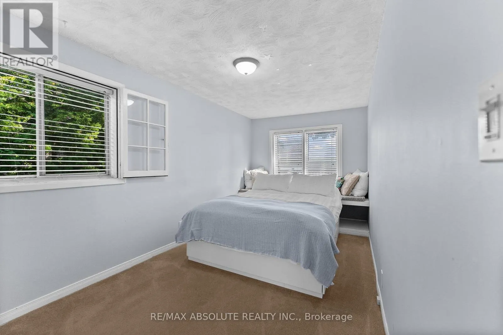 470 BAYVIEW DRIVE