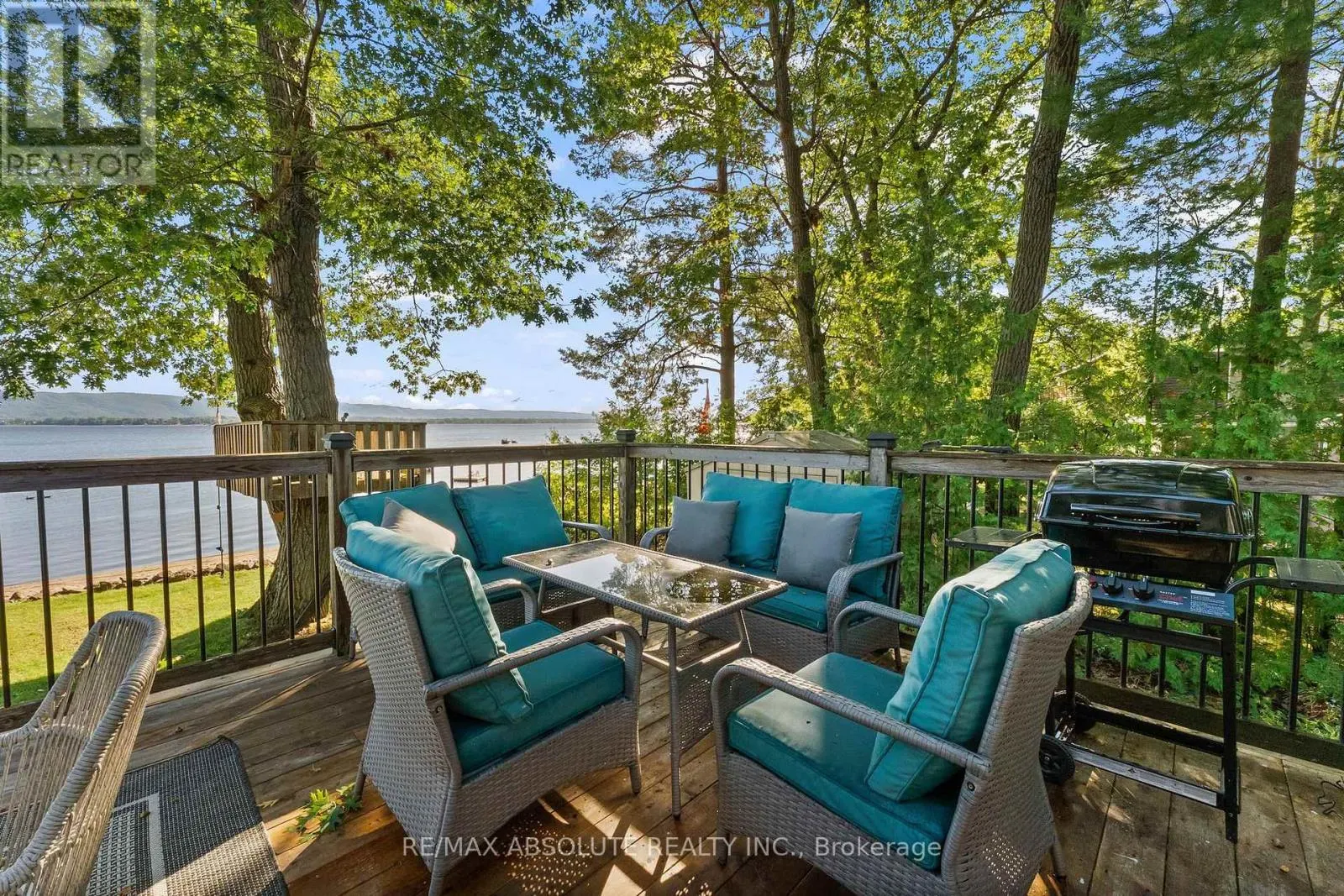 470 BAYVIEW DRIVE