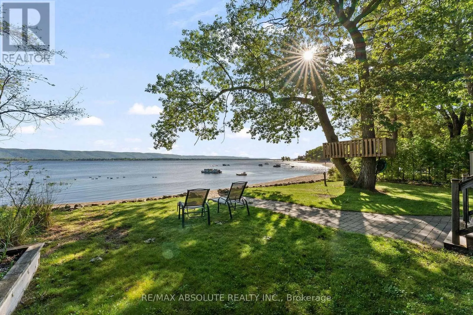 470 BAYVIEW DRIVE