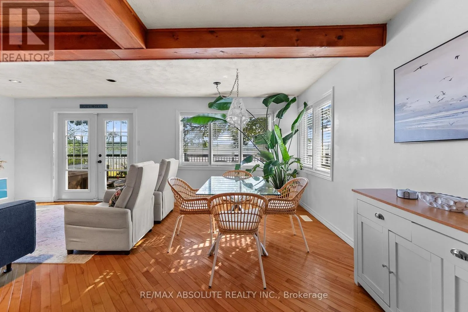470 BAYVIEW DRIVE