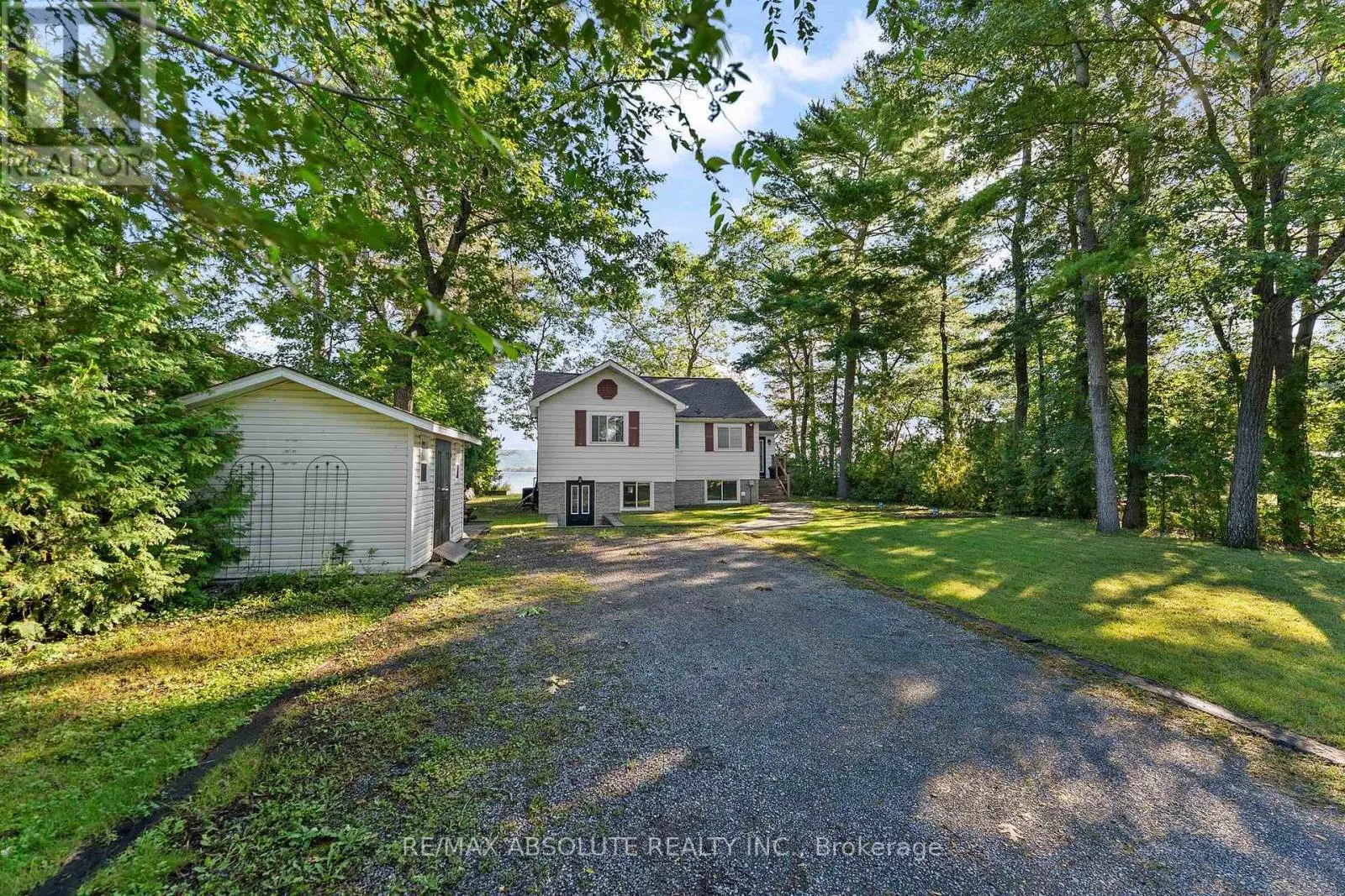 470 BAYVIEW DRIVE